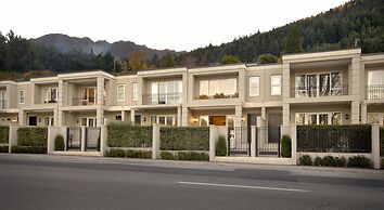 Esplanade Queenstown by Staysouth
