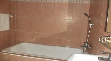 Royal Cockpit Hotels Accra