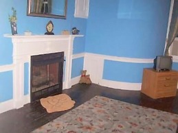 Brookside Inn At Laurens