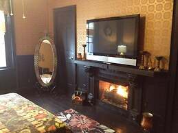 Brookside Inn At Laurens