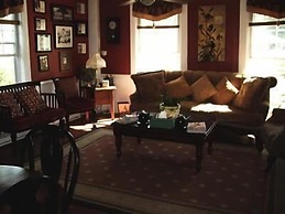 Brookside Inn At Laurens