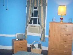 Brookside Inn At Laurens