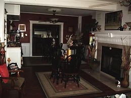 Brookside Inn At Laurens