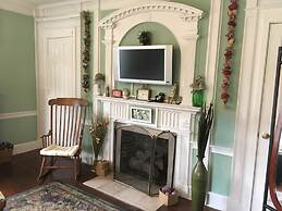 Brookside Inn At Laurens