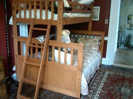 Brookside Inn At Laurens