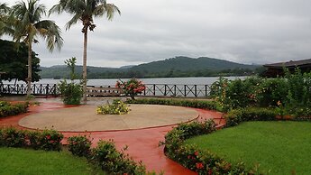 Afrikiko Riverfront Resort