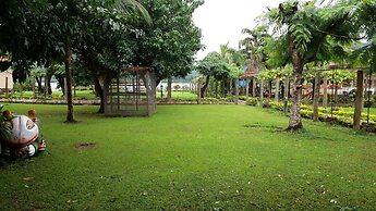 Afrikiko Riverfront Resort