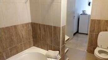 Afrikiko Riverfront Resort