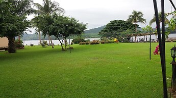 Afrikiko Riverfront Resort