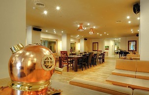 LVZZ Hotel - Boutique Class