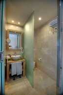 LVZZ Hotel - Boutique Class