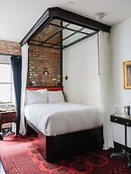 Granada Hotel & Bistro