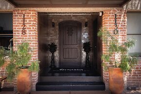 Granada Hotel & Bistro