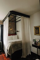 Granada Hotel & Bistro