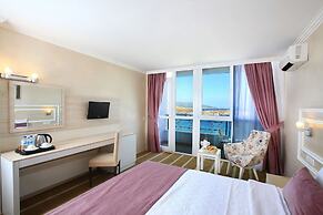 Royal Arena Hotel & Resort Spa