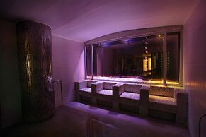 Royal Arena Hotel & Resort Spa