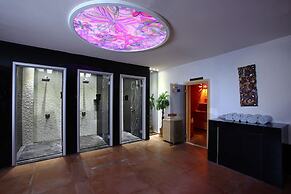 Royal Arena Hotel & Resort Spa