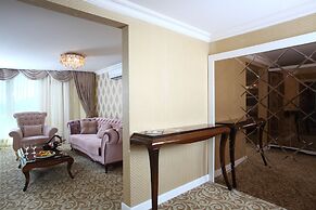 Royal Arena Hotel & Resort Spa