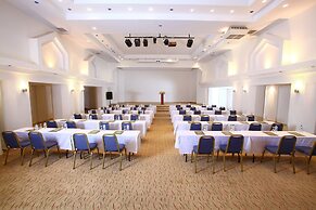 Royal Arena Hotel & Resort Spa