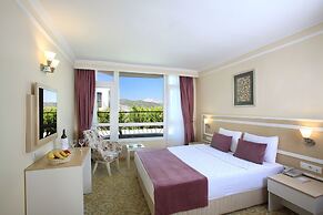 Royal Arena Hotel & Resort Spa