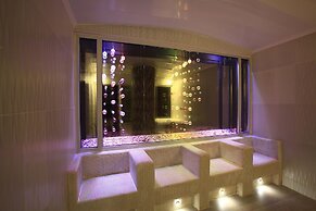 Royal Arena Hotel & Resort Spa