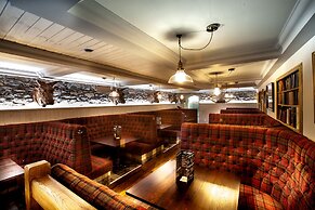 The Black Bull Hotel