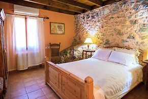 Dorovinis Country Houses