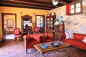 Dorovinis Country Houses