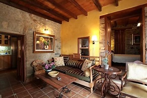 Dorovinis Country Houses