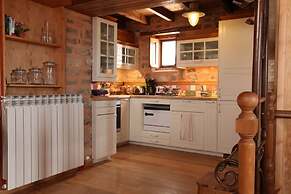 Dorovinis Country Houses