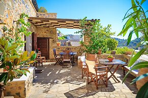 Dorovinis Country Houses