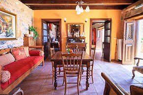 Dorovinis Country Houses