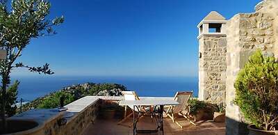 Dorovinis Country Houses