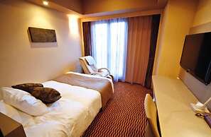 Hotel Coco Grand Takasaki