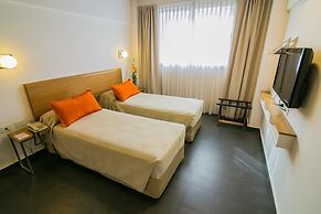 Roberta Rosa de Fontana Suites