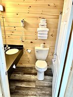 Bridge View Motel & Condo's