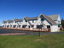 Bridge View Motel & Condo's