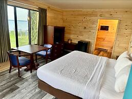 Bridge View Motel & Condo's