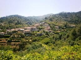 Ambelikos Traditional AgroHotel