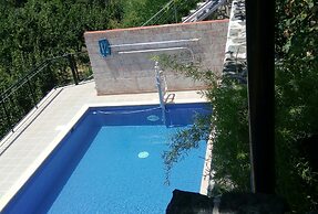 Ambelikos Traditional AgroHotel