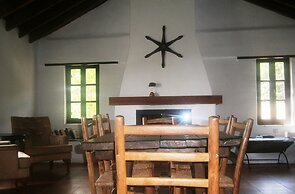 Ambelikos Traditional AgroHotel