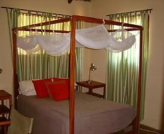 Casa Barry Beach Lodge