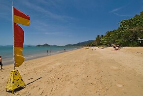 On Palm Cove Beachfront Apartments