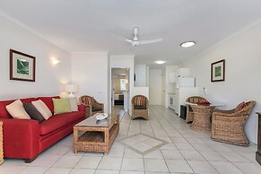 On Palm Cove Beachfront Apartments