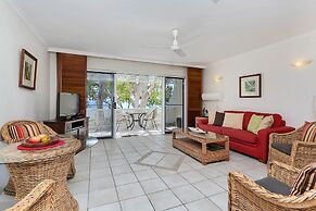 On Palm Cove Beachfront Apartments