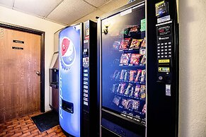 Econo Lodge Watertown