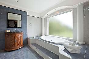 The Castle On Tamborine