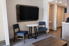 Holiday Inn Express & Suites Timmins by IHG