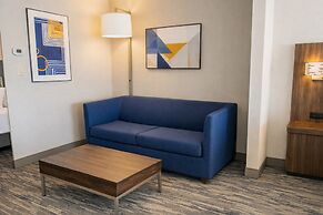 Holiday Inn Express & Suites Timmins by IHG