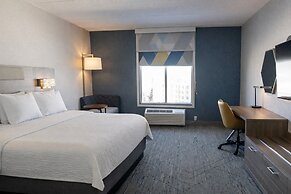Holiday Inn Express & Suites Timmins by IHG